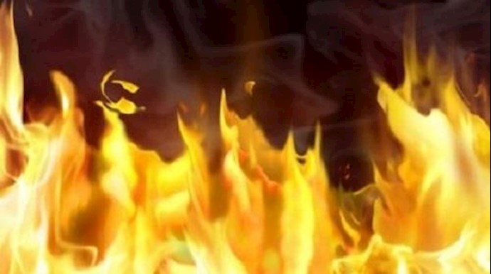 إيران.. خباز يحرق نفسه في مدينة غلبايغان