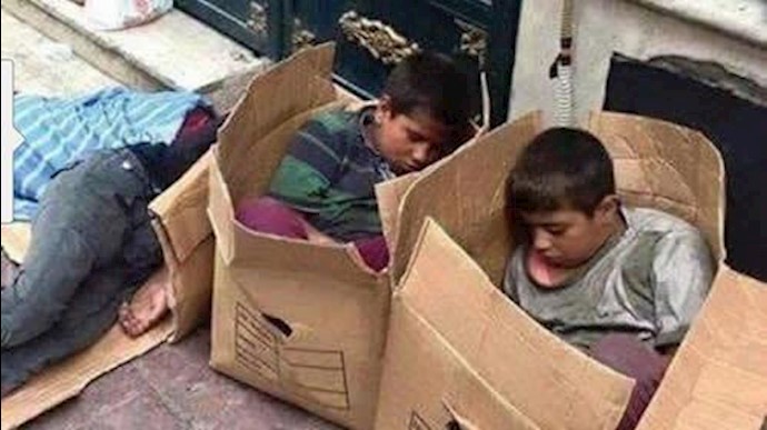 ايران.. نهب 500 مليار تومان من تخصيصات لمن ينامون في الکراتين