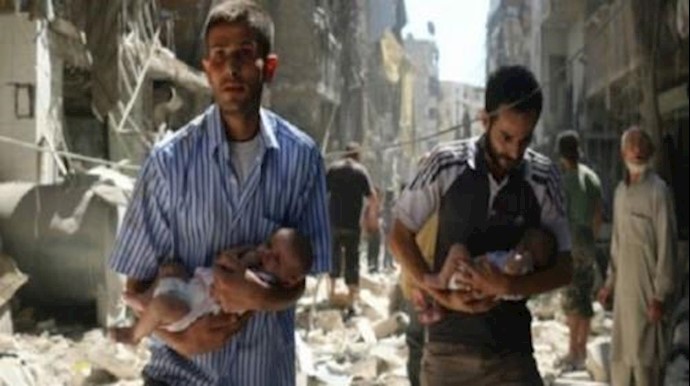 نازحون يعبرون من شرق حلب ... الی الحياة!