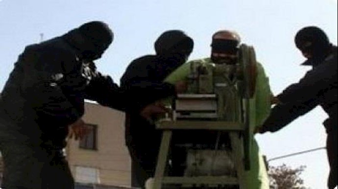ايران.. قطع أصابع يد سجينين اثنين في اروميه