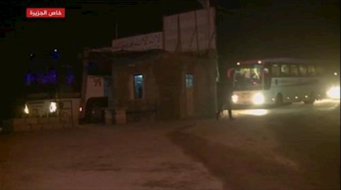 مقاتلو منطقة التل وعوائلهم يصلون إدلب