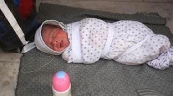إيران.. ترک طفلة حديثة الولادة بعمر 5 أيام في مدينة آمل