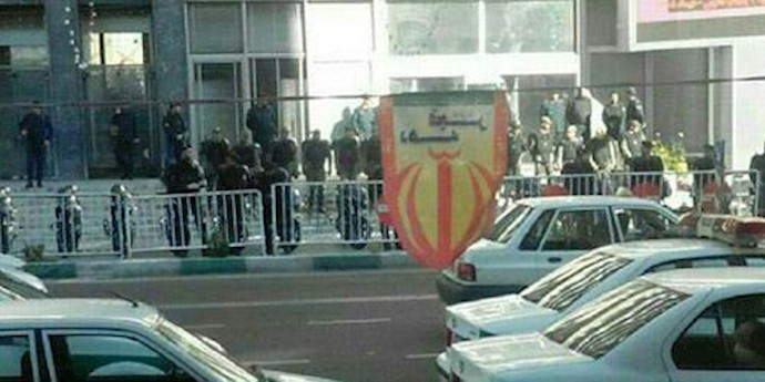 تحشد ميليشيات البسيج مقابل وزارة النفط ضد الصفقات النفطية في کابينة الملا روحاني