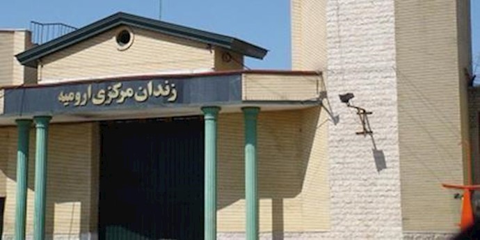 إيران .. وزارة مخابرات النظام سيئة الصيت تنقل 4 سجناء من أهل السنة إلی سجن أرومية