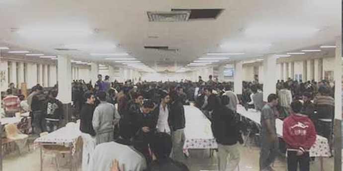 إيران.. تجمع احتجاجي لطلاب الجامعة الحرة في مدينة کرج