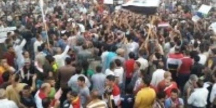 أهالي بغداد والمحافظات يواصلون تظاهراتهم المنددة بسوء الخدمات والبطئ في محاسبة الفاسدين