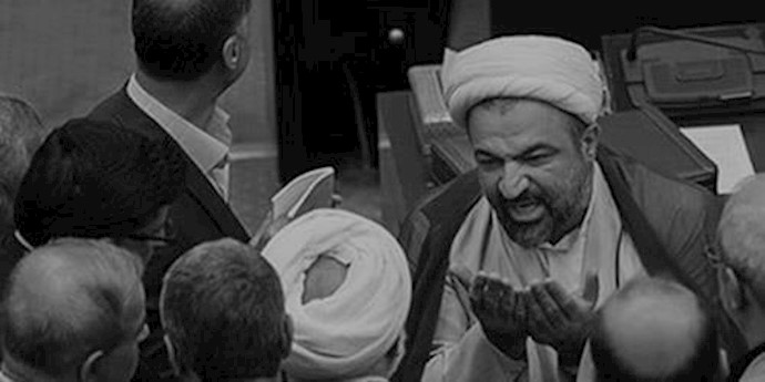 الملا رسايي: شقيق رئيس الجمهورية منشغل بعمل تصريف العملات والصيرفة بدون رخصة عمل
