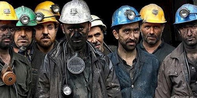 حشد إحتجاجي لعمال منجم ”تخت” لإنتاج الفحم الحجري في مينودشت