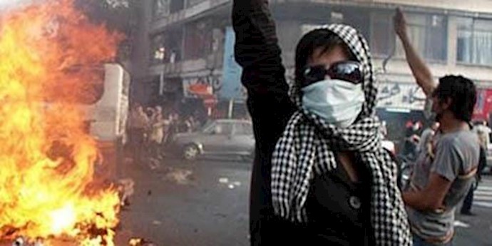 إنتفاضة تحت الرماد