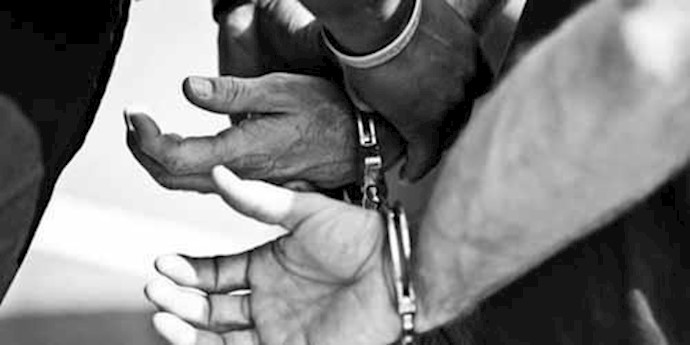 إعتقال عناصر مخابرات النظام 22 مواطنا في مدينة سقز- کردستان