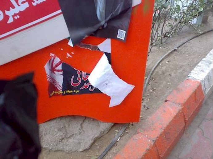 تبريز:ابداء کراهية المواطنين والشباب من دعايات مهزلة الانتخابات بتخريب الصور واللافتات