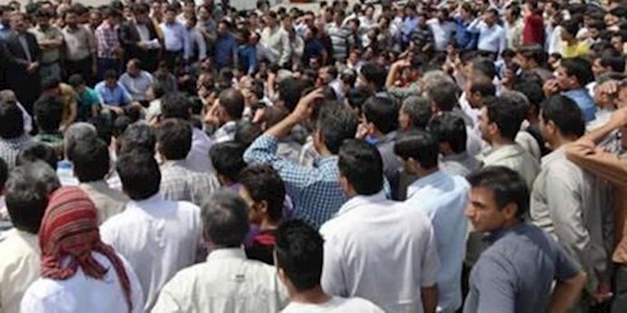 سقز وقزوين.. احتجاج العمال علی عدم صرف رواتبهم
