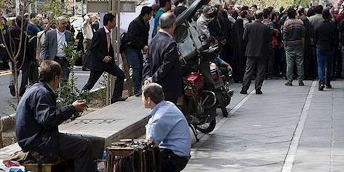 طهران – فصل العاملين في اللجنة المسماة بـ ” خميني” للاغاثة