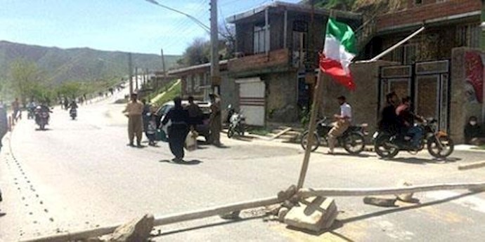 اضراب تجار السوق في بيرانشهر (غربي ايران) لليوم الثالث علی التوالي