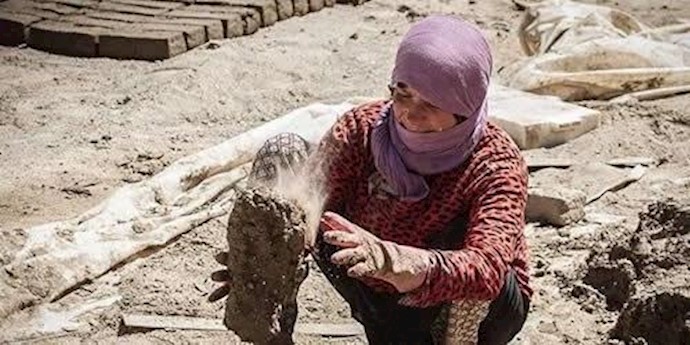 معاناة الشاغلات في ظل حکم الملالي