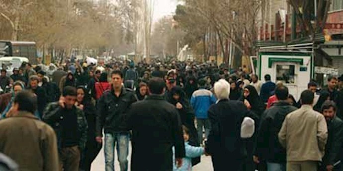 إعتراف وسائل الإعلام الحکومية بزيادة البطالة في إيران