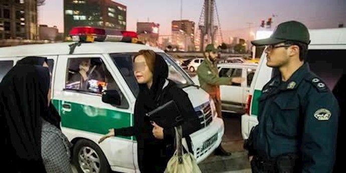 فضيحة نشر آلاف من الجواسيس والمخبرين السريين لتصعيد الکبت في إيران