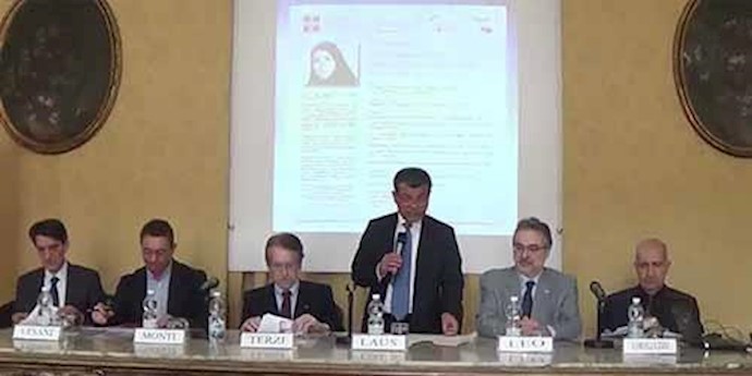 ايطاليا : مؤتمر المنتخبين والشخصيات السياسية في مجلس محافظة بيومونتي في مدينة تورينو