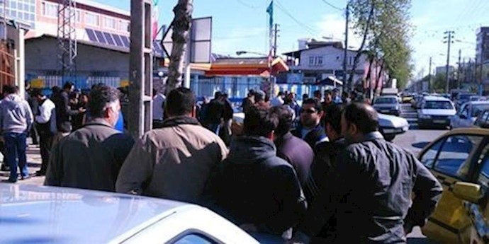 تجمع احتجاجي لعمال معمل مازندران للنسيج بمدينة قائمشهر