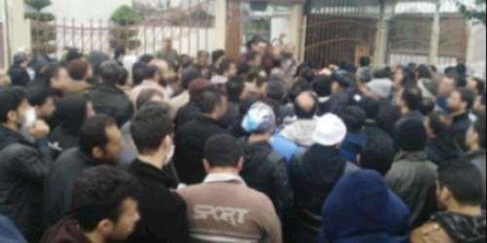 تواصل التجمع الإحتجاجي لعمال النسيج في مازندران