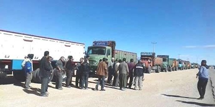 إيران..إضراب 500من أصحاب الشاحنات في مدينتي ماهشهر وسربندر