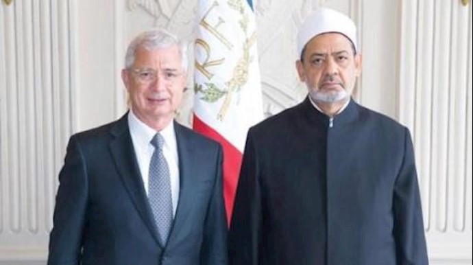 رئيس الجمعية الوطنية الفرنسية: نفصل تمامًا بين الإسلام وما يرتکبه المتطرفون