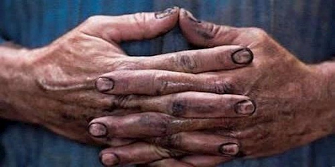 إيران.. إعتراف مسؤولي النظام بالإجحاف وابتزاز العمال