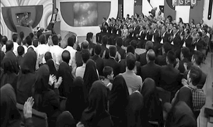 إيران .. اشتباک وصراع في استوديو «ضحکة» للنظام