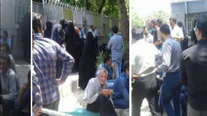 قطع الماء وتجمع احتجاجي مقابل بلدية اصفهان