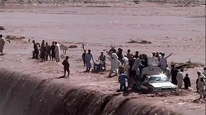 عدد ضحايا السيول في باکستان يبلغ 43 شخصا