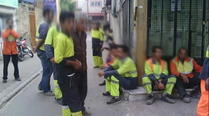 تجمعات احتجاجية في کل من طهران وزاهدان واصفهان وآزاد شهر وابهر وبلدوختر