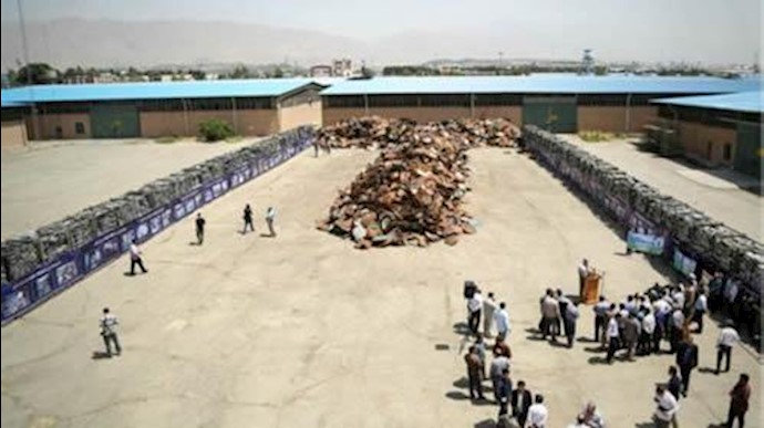 نظام الملالي يدمر 100 ألف جهاز لالتقاط الفضائيات في طهران