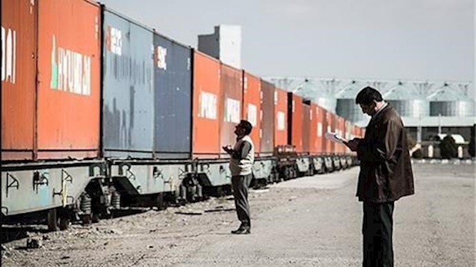 موقع آمن لدخول 210 حاوية مليئة بالسلع المهربة