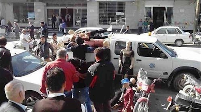 حالات تجمع احتجاجي وإضراب في کرمانشاه وسنندج وشهربابک