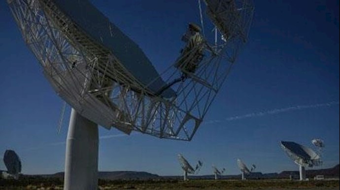 اول صورة مرسلة من تلسکوب راديوي عملاق تکشف عددا کبيرا من المجرات في اقاصي الکون