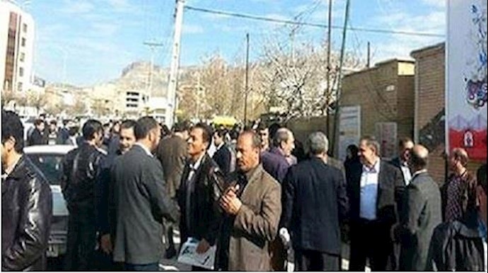 ايران ..سلسلة من التجمعات الإحتجاجية في کل من مدن مهران وکرمانشاه وباوه وسنندج