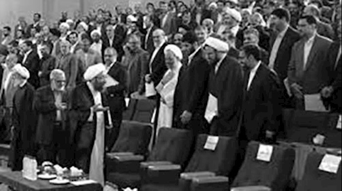 القوة المدعية بمکافحة الفساد هي غارقة في الفساد حتی الأذن