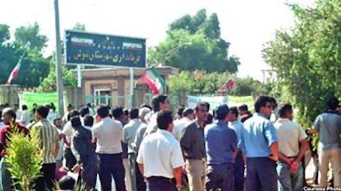 ايران ..تواصل تجمع احتجاجي لعمال القصب السکري في هفت تبه في خوزستان