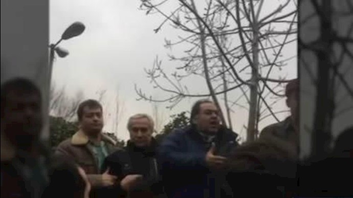 إيران.. تجمع احتجاجي لکسبة مجمع« بلاسکو» التجاري