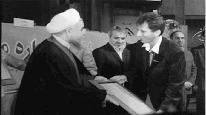 إيران..إبلاغ «بابک زنجاني» بالحکم الصادر عليه بالاعدام