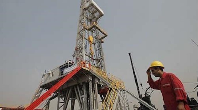 إيران..انتشار الغاز في منشأت حقل نفطي في بوشهر