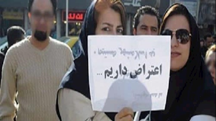 ايران.. احتجاج واعتصام لمنتسبي مستشفی قشم