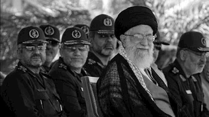 الثورة علی الأبواب.. النظام الإيراني مُهدَّد بالسقوط