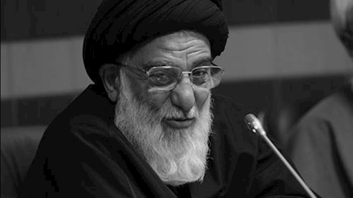 رئيس مجمع تشخيص المصلحة للنظام يکرّم قوة القدس الإرهابية والحرسي قاسم سليماني المجرم