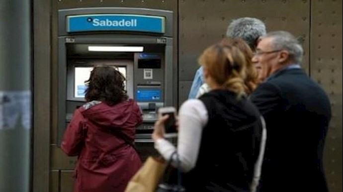 الاحزاب الاسبانية تطالب بانتخابات وسط مزيد من الضغوط علی انفصاليي کاتالونيا