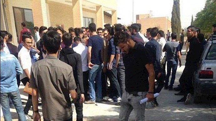 تجمع احتجاجي في کل من مدن عبادان وتبريز وبيرجند