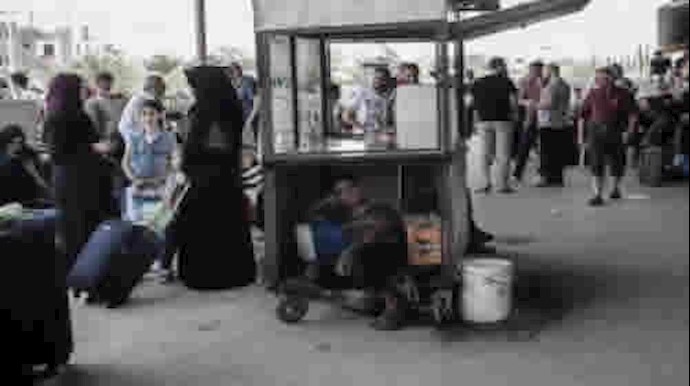 السلطة الفلسطينية ترسل وفدا الی قطاع غزة لتسلم المعابر