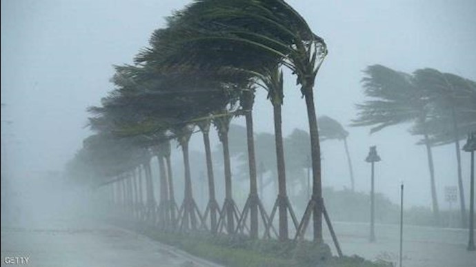 عاصفة جديدة تتجه إلی فلوريدا.. وتحذيرات للسکان