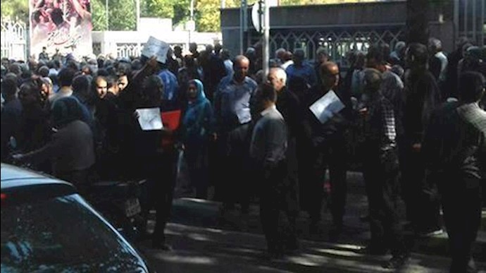 إيران.. تجمع احتجاجي لمتقاعدين معملي الفولاذ وصهر الحديد