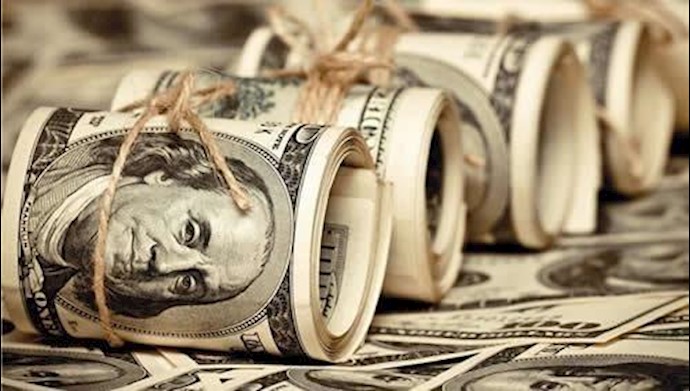 إرتفاع أسعار الدولار في سوق العملة بالعاصمة طهران